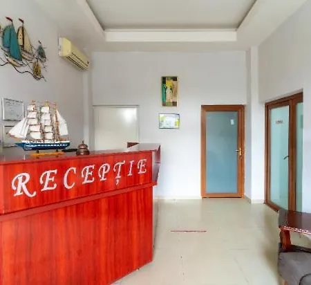 Victoria Hotel 3*